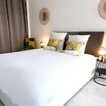Beautiful Flat With Sea View Terrace Pool Parking Portative Ac- Benakey