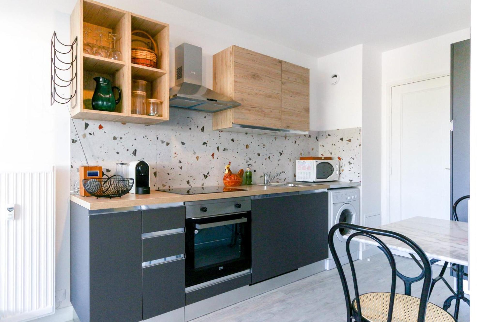 Beautiful Flat With Sea View Terrace Pool Parking Portative Ac- Benakey *